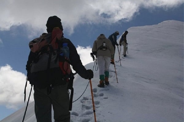 Photo Credit http://www.walkthroughindia.com/sports/10-extreme-adventures-sports-destination-in-india/