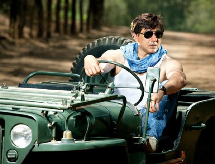 Photo Credit http://www.santabanta.com/bollywood/89509/sunny-deol-hunting-for-new-faces-for-ghayal-returns/