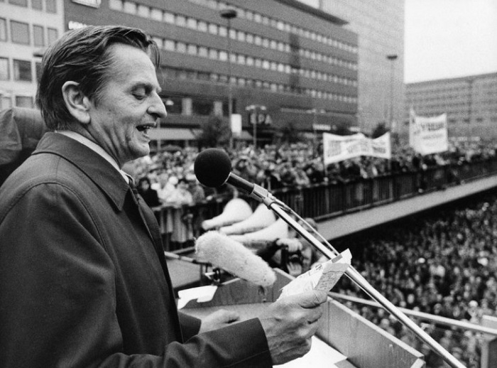  Photo Credit http://www.theapricity.com/forum/showthread.php?107704-Classify-Olof-Palme-Swedish-PM-(1969%961976)-and-(1982%961986) 
