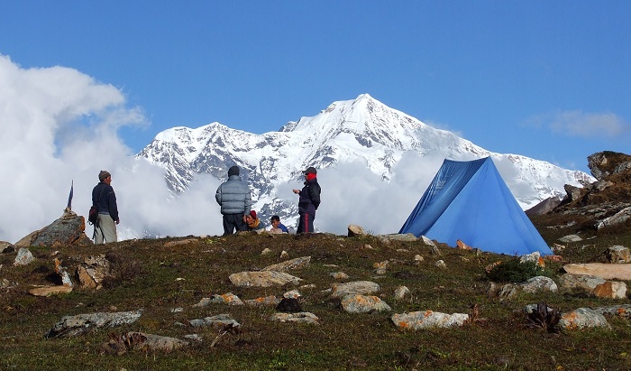 Photo Credit  http://www.nepalmountainnews.com/cms/2014/08/18/beautiful-nepal-photo-trekking-news/