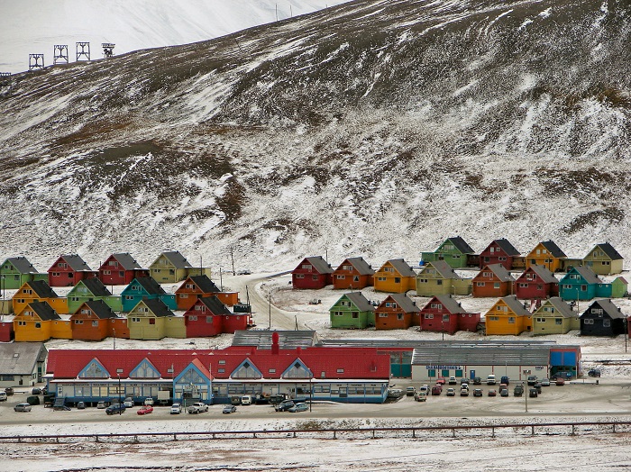 Photo Credit http://www.breakingnews.com/topic/longyearbyen-svalbard-sj/