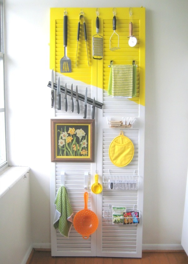 Photo Credit: http://fooyoh.com/iamchiq_living_lifestyle/14934022/15-diy-recycling-ideas-that-you-can-use-at-home 