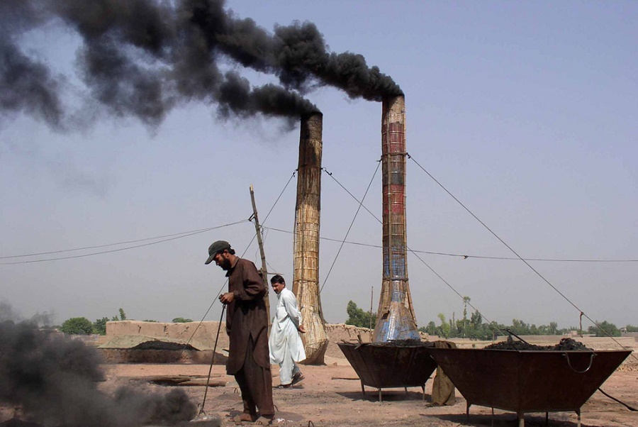 Photo Credit: http://www.parhlo.com/10-most-polluted-cities-in-the-world/ 