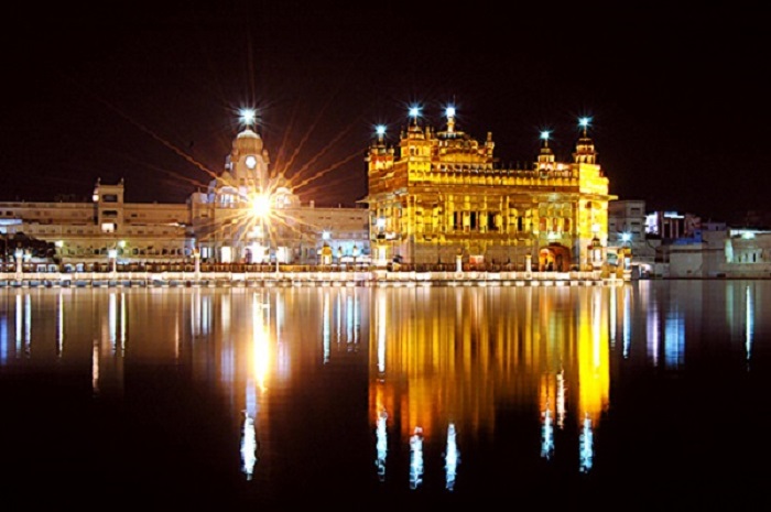 Image Source http://www.maadurgawallpaper.com/golden-temple-amritsar