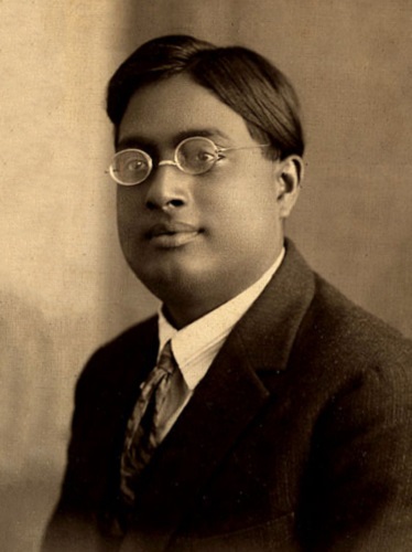 Image Source  ‘https://www.wikiwand.com/en/Satyendra_Nath_Bose