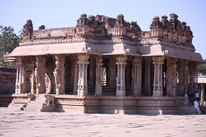 Photo Credit https://commons.wikimedia.org/wiki/File:Hampi_Vittala_Temple.JPG