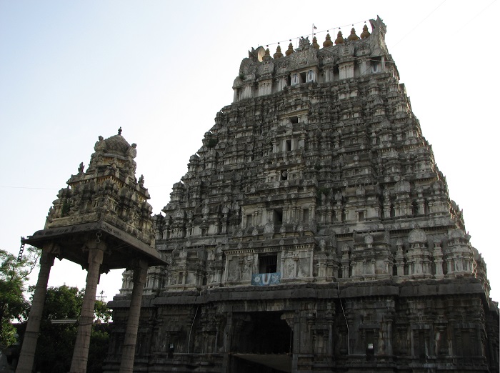 Photo Credit https://www.ixigo.com/varadaraja-perumal-temple-kanchipuram-india-opening-visiting-timing-hours-closed-days-ne-1700979