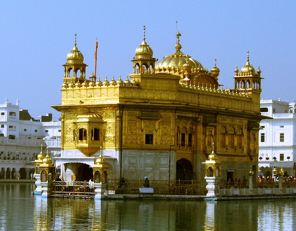 Photo Credit http://commons.wikimedia.org/wiki/File:Golden-Temple-Jan-07.j