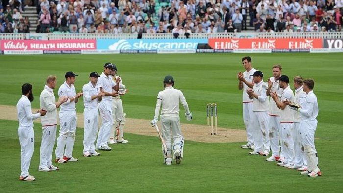 Photo Credit http://www.dailytelegraph.com.au/sport/cricket/the-ashes-2015-alastair-cooks-classy-salute-to-michael-clarke/story-fni2fnmo-1227492445826
