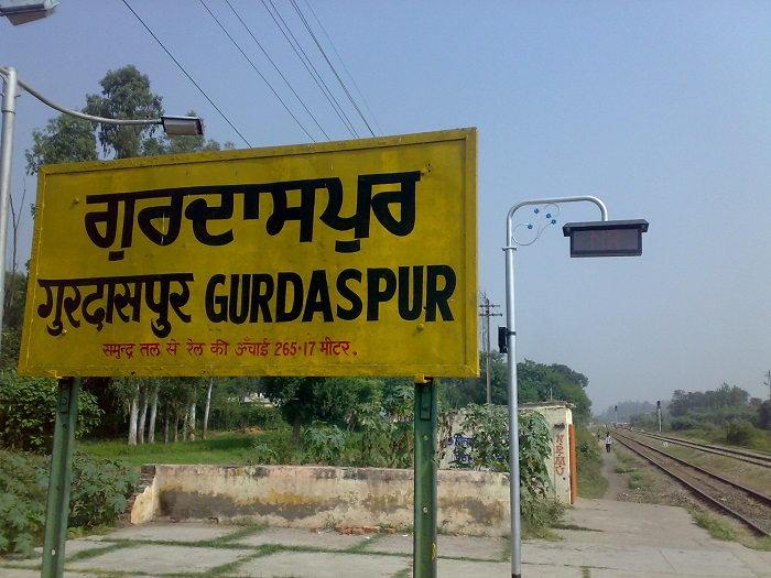 Photo Credit http://www.northindiatimes.com/2012/03/30/curfew-continues-in-gurdaspur-badal-orders-probe/