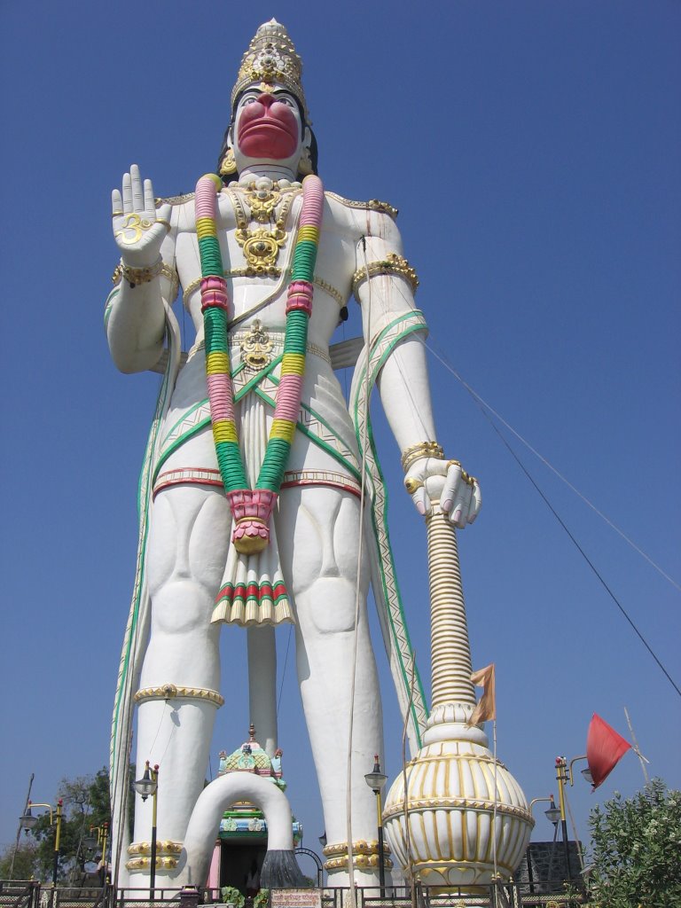 Photo Credit  http://wikimapia.org/13020901/Nandura-105-feet-Hanuman-Statue