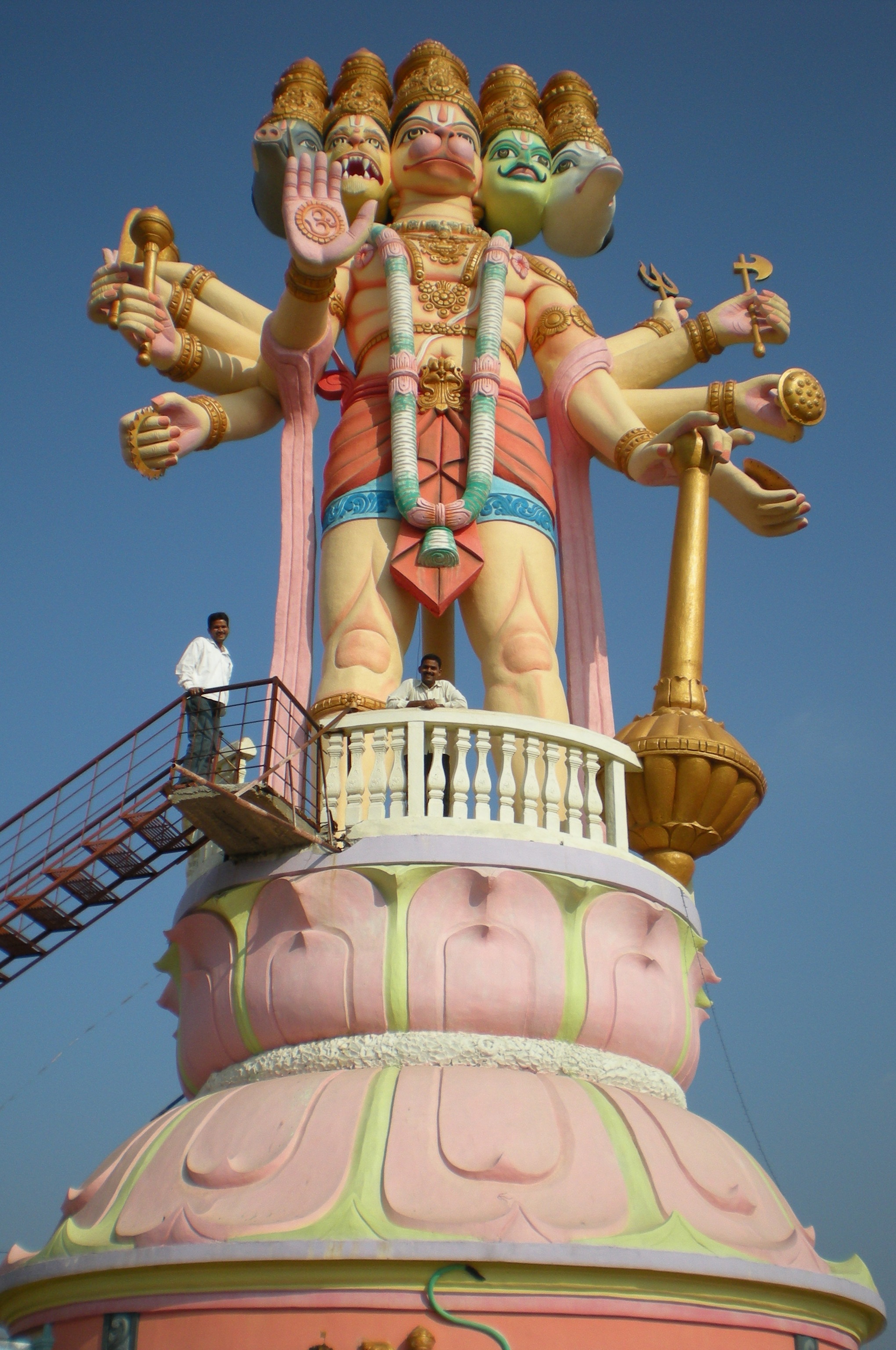 Image Source  https://te.wikipedia.org/wiki/%E0%B0%A6%E0%B0%B8%E0%B1%8D%E0%B0%A4%E0%B1%8D%E0%B0%B0%E0%B0%82:Hanuman-temple-Kondagattu-5.jpg  