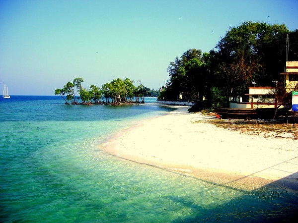 Photo Credit http://www.indiamarks.com/best-time-to-visit-andaman-nicobar-islands/#