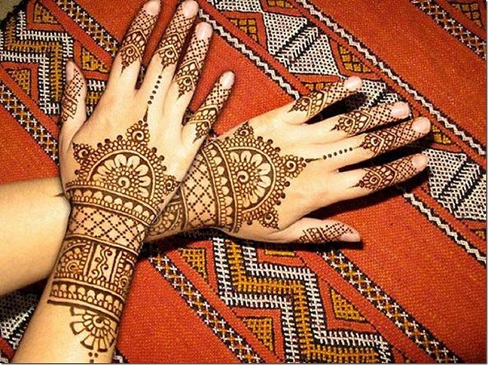 Photo Credit http://www.henna-patterns.com/pakistani-bridal-mehndi-designs/