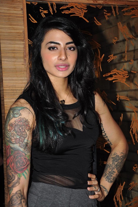 Photo Credit http://pages.rediff.com/photoalbum/preview/rediff-bollywood-photos/shruti-haasan-at-the-launch-of-new-tv-show-mtv-rush/4555390/40457401/202510/5/mtv-vj-bani-at-the-launch-of-new-tv-show-mtv-rush-in-mumbai--1