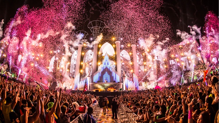 Photo Credit http://www.forbes.com/sites/ryanmac/2014/08/19/electric-daisy-carnivals-pasquale-rotella-on-building-a-36-million-dance-music-festival/