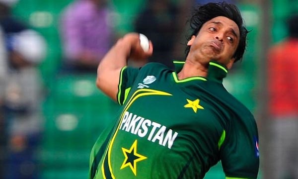 Photo Credit:  http://sporteology.com/top-10-fastest-bowlers-in-the-history-of-cricket/ 