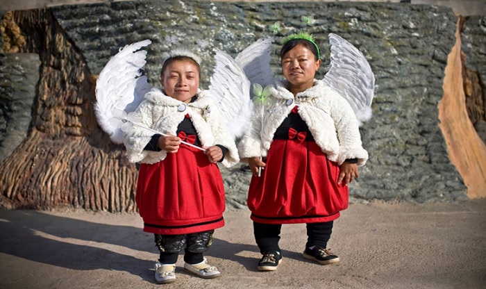 Photo Credit: http://www.thedailybeast.com/articles/2014/06/05/china-has-a-dwarf-amusement-park.html 