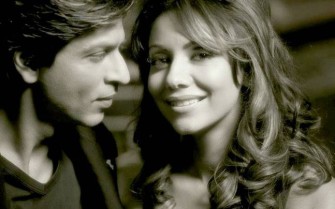 Photo Credit: http://indiatoday.intoday.in/story/shah-rukh-khan-on-his-24th-wedding-anniversary-thanks-gauri-for-patience-perseverance-and-forgiveness/1/506931.html